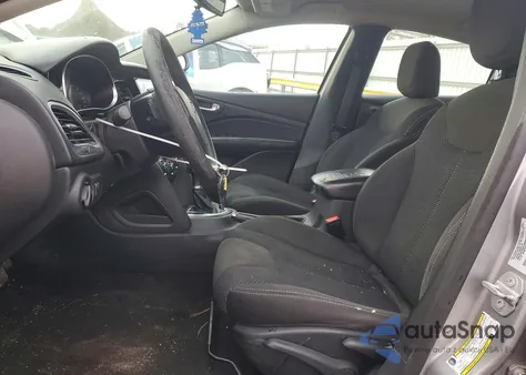 2015 Dodge Dart Sxt z USA, uszkodzony, nr VIN 1C3CDFBB2FD352053